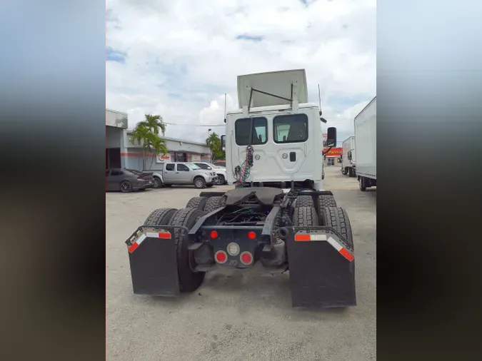 2016 FREIGHTLINER/MERCEDES CASCADIA 125