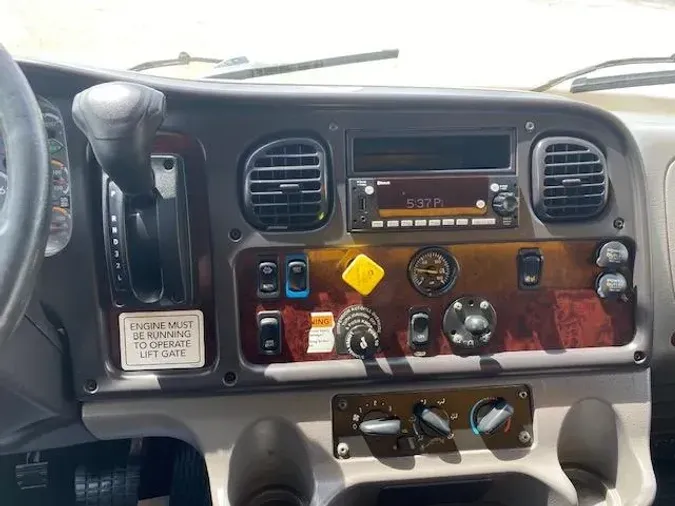 2020 Freightliner Business Class M2 106