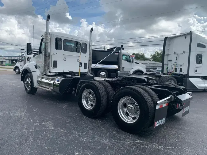 2026 Kenworth T880