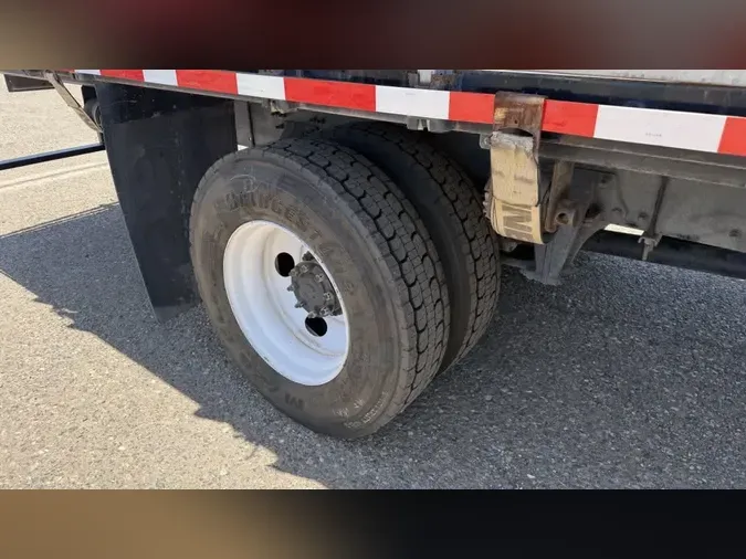 2020 FREIGHTLINER/MERCEDES M2 106