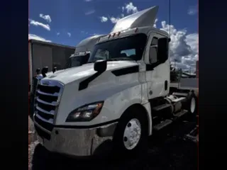 2019 FREIGHTLINER NEW CASCADIA PX12664
