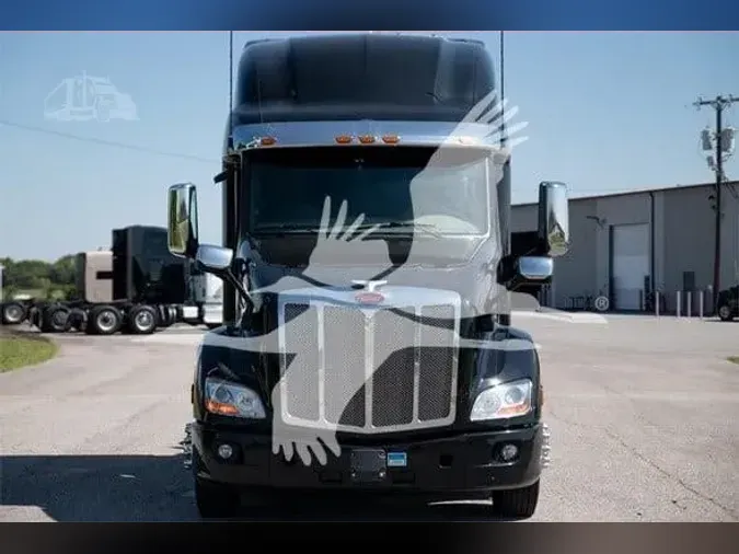 2022 PETERBILT 579