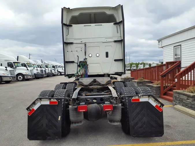 2019 NAVISTAR INTERNATIONAL LT625 SLPR CAB