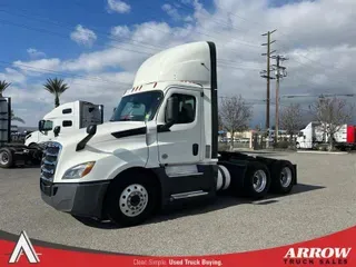 2020 FREIGHTLINER CA126