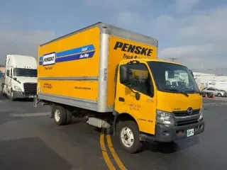 2019 HINO TRUCK 155