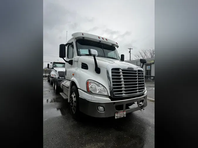 2019 FREIGHTLINER/MERCEDES CASCADIA 113