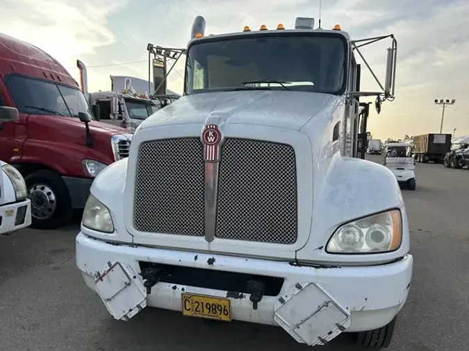 2010 KENWORTH T270