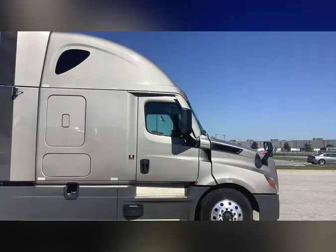 2025 Freightliner Cascadia 126