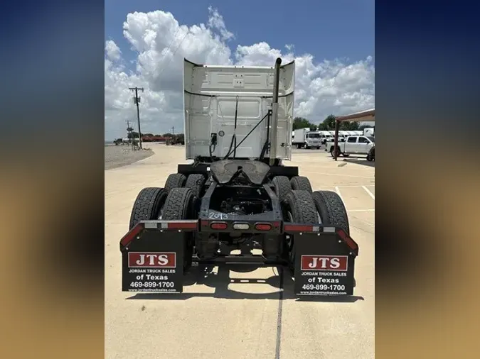 2021 VOLVO VNL64T740