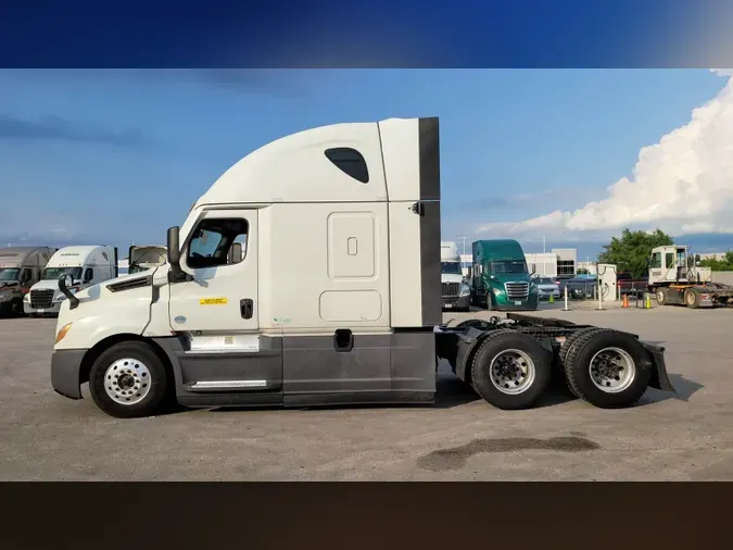 2021 Freightliner Cascadia