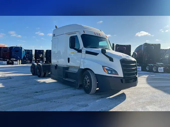 2021 Freightliner Cascadia 126f4a664e3374408ebf5625835cee16e37