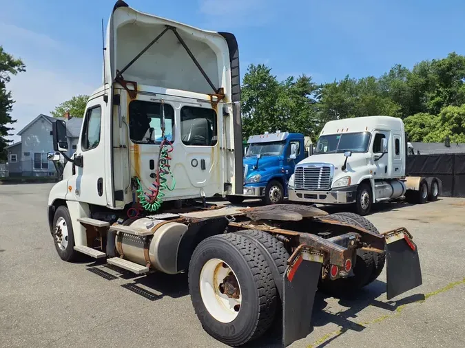 2018 FREIGHTLINER/MERCEDES CASCADIA 125