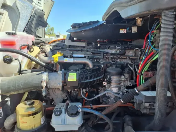 2018 FREIGHTLINER/MERCEDES CASCADIA 125