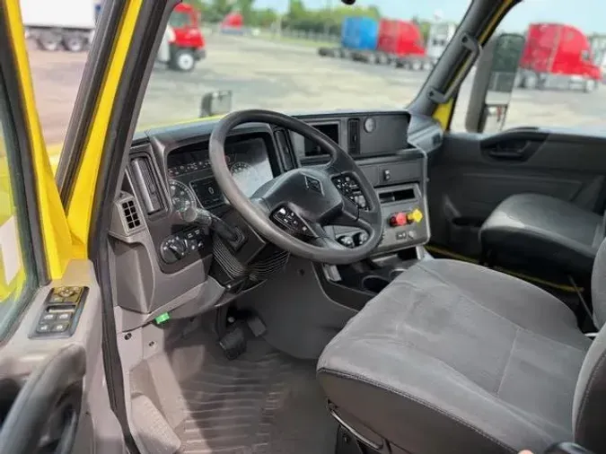 2023 International LT625f4abb24d687db0d2c5da49bde789bca1