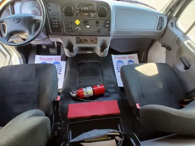 2019 FREIGHTLINER/MERCEDES M2 106