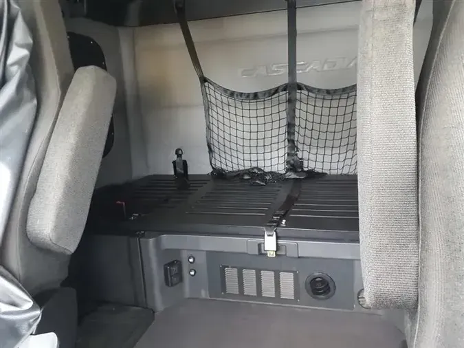 2020 FREIGHTLINER CA126