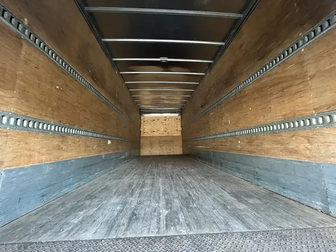 2019 Freightliner M2 106