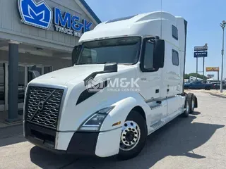 2020 VOLVO VNL64T860
