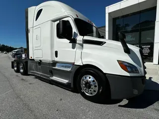 2020 Freightliner Cascadia 126