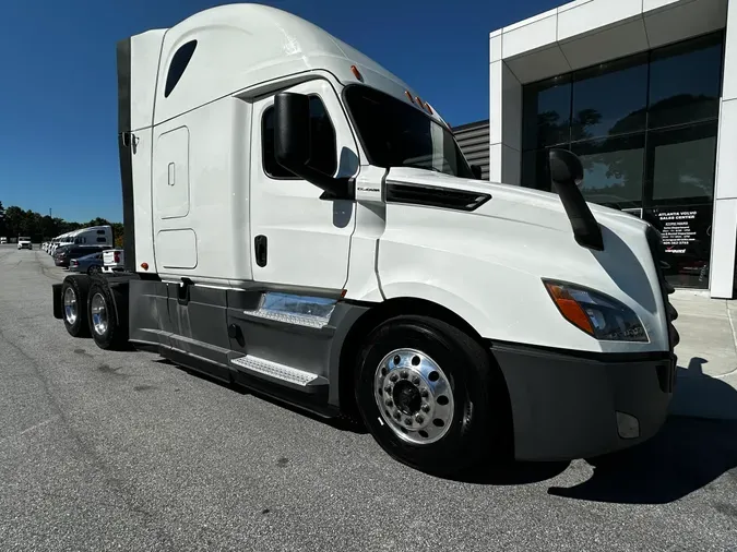 2020 Freightliner Cascadia 126f4b362c2a0e41fe9eaeec0abff0d29b7