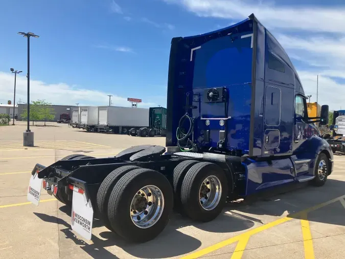 2022 Kenworth T680