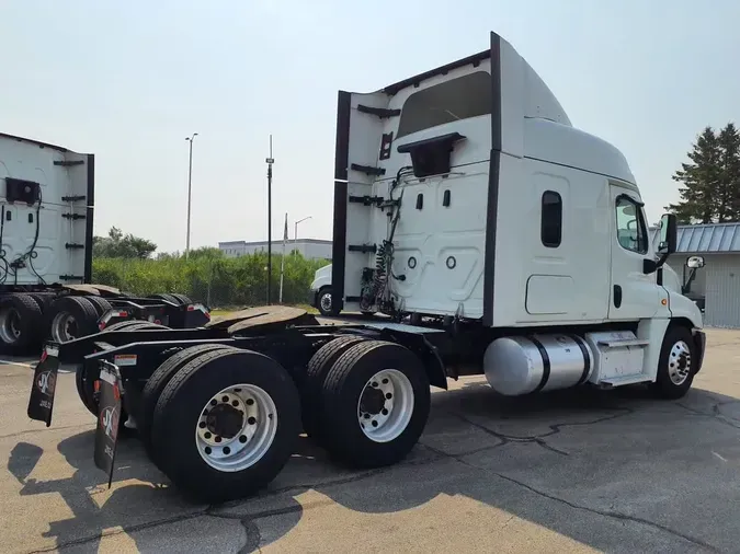 2020 FREIGHTLINER CASCADIA 125