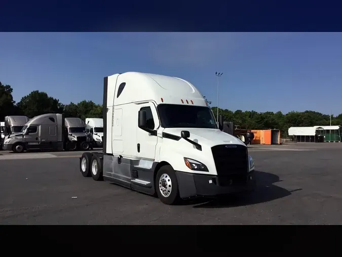 2022 Freightliner Cascadia 126f4baed4f76b62af56b4f2045750bd2ca