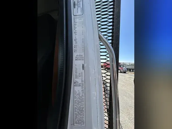 2014 FREIGHTLINER BUSINESS CLASS M2 106