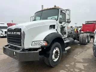 2005 MACK GRANITE CT713