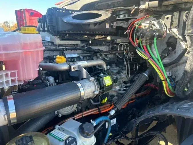 2019 Freightliner New Cascadia 126