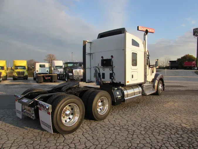 2023 Kenworth W990f4d113aa0f43d621c96174f2bd0722ce