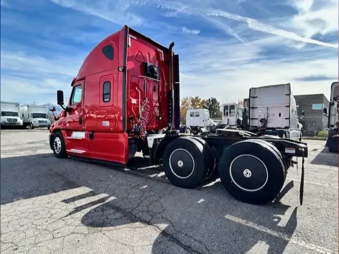 2019 FREIGHTLINER/MERCEDES CASCADIA 125