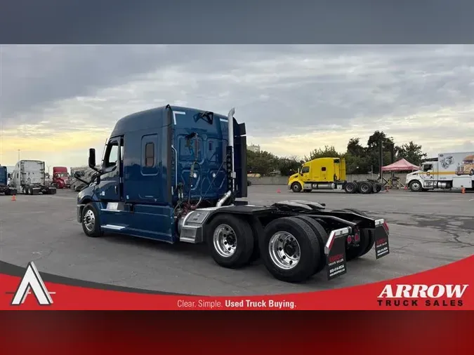 2021 FREIGHTLINER CA126