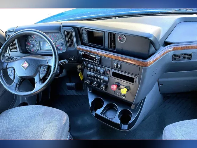 2022 INT LT625 6x4