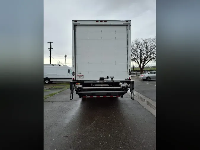 2018 FREIGHTLINER/MERCEDES M2 106