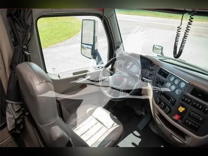 2022 PETERBILT 579