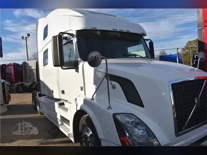 2012 VOLVO VNL64T780