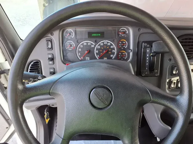 2018 FREIGHTLINER/MERCEDES M2 106