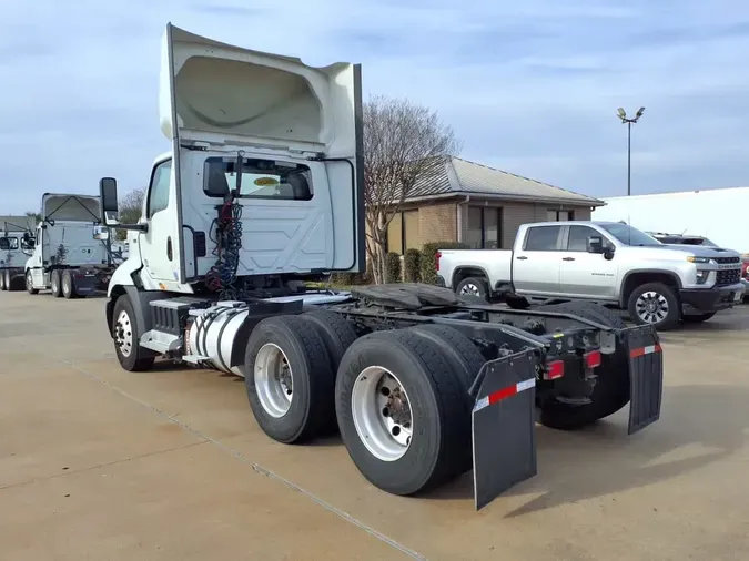 2020 NAVISTAR INTERNATIONAL RH613 DAYCAB T/A