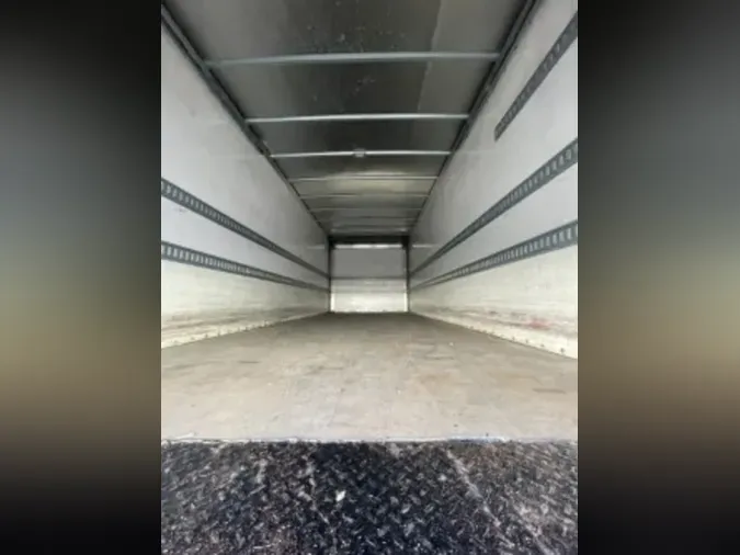 2017 FREIGHTLINER M2 106