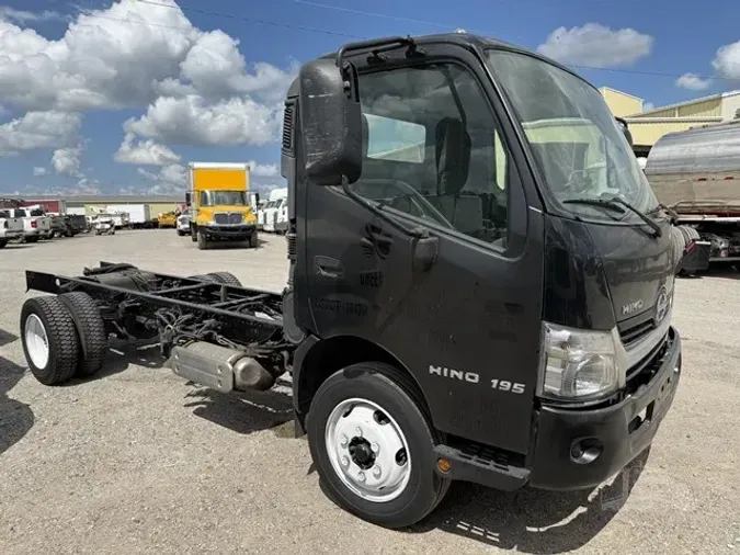 2020 HINO 195