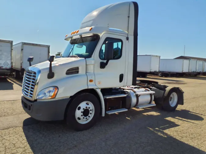 2014 FREIGHTLINER/MERCEDES CASCADIA 113f4e89f5f88dc5dcc386ee96e5bbec6d5