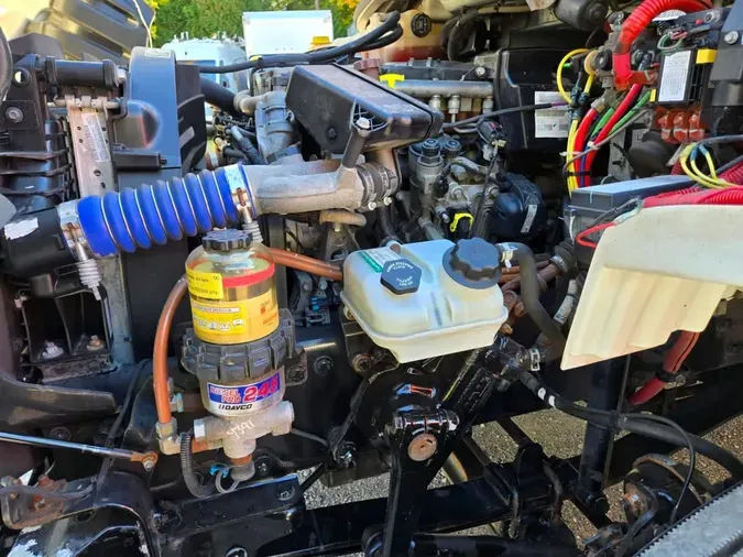 2020 FREIGHTLINER/MERCEDES M2 106