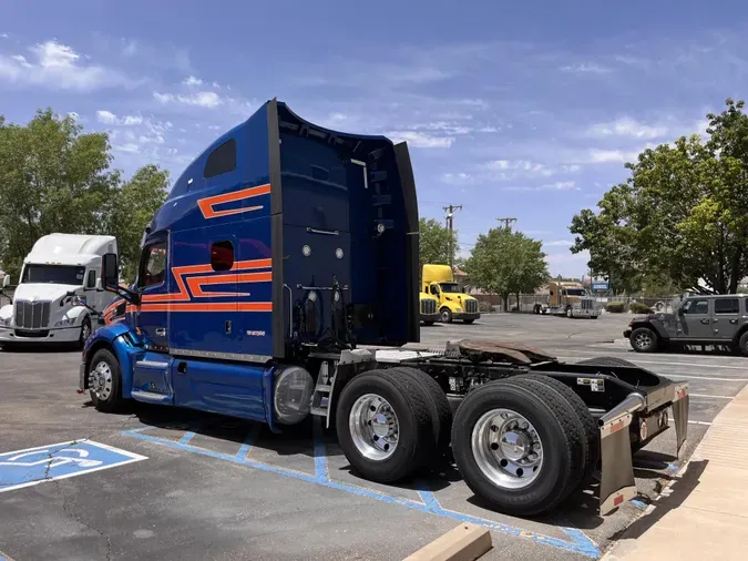 2021 Peterbilt 579