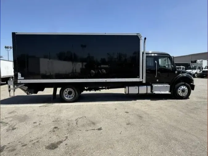 2022 Freightliner Business Class M2 106