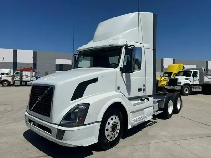 2016 Volvo VNL300f4f8c494e250672d379528213ff0689f