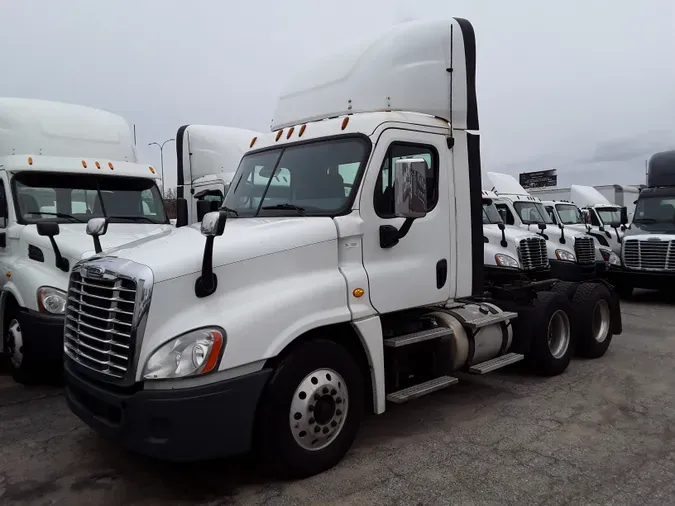 2016 FREIGHTLINER/MERCEDES CASCADIA 125f4fac464187e5281242b4072d193d755