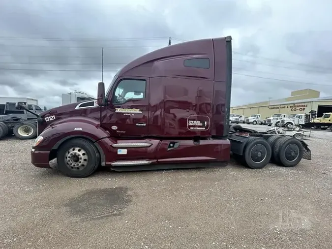 2022 KENWORTH T680