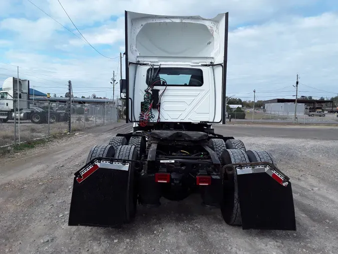 2018 NAVISTAR INTERNATIONAL LT625 DAYCAB T/A