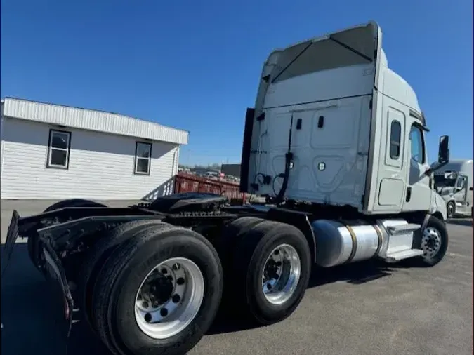 2020 FREIGHTLINER/MERCEDES NEW CASCADIA 116